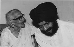 Durgavati Vohra, a freedom fighter, disguised herself as Bhagat Singh’s wife and took him out of Lahore(HTPHOTO) Durgavati Vohra, a freedom fighter, disguised herself as Bhagat Singh’s wife and took him out of Lahore(HTPHOTO)