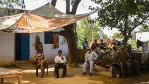 Police personnel deployed near the family home of the victim in Bool Garhi, Hathras, Uttar Pradesh.(Amal KS/HT PHOTO) Police personnel deployed near the family home of the victim in Bool Garhi, Hathras, Uttar Pradesh.(Amal KS/HT PHOTO)