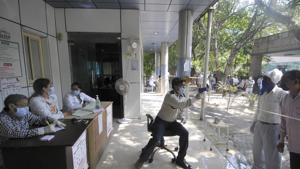 As per the MoHFW, 7,78,50,403 tests for Covid-19 were conducted in the country on October 3 which marks a new high.(Sunil Ghosh / Hindustan Times) As per the MoHFW, 7,78,50,403 tests for Covid-19 were conducted in the country on October 3 which marks a new high.(Sunil Ghosh / Hindustan Times)