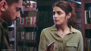 Find out how Quick Switch and Intelligent Content Suggestions came to the rescue of actor Radhika Madan.(Samsung) Find out how Quick Switch and Intelligent Content Suggestions came to the rescue of actor Radhika Madan.(Samsung)