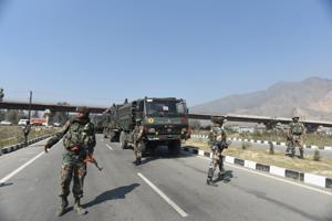 Indian Army soldiers stand guard on the Srinagar-Jammu national highway after an attack by terrorists.(Waseem Andrabi/HT Photo) Indian Army soldiers stand guard on the Srinagar-Jammu national highway after an attack by terrorists.(Waseem Andrabi/HT Photo)