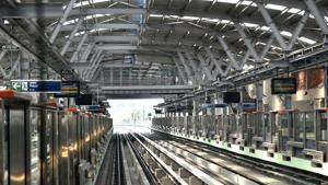 While Metro services resumed operation from September 14 more than five months after they were suspended due to the Covid-19 pandemic, it was only from October 4 that the services were available on Sundays too.(HT Photo) While Metro services resumed operation from September 14 more than five months after they were suspended due to the Covid-19 pandemic, it was only from October 4 that the services were available on Sundays too.(HT Photo)