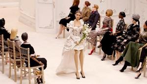 The puppet show by Moschino(Instagram) The puppet show by Moschino(Instagram)
