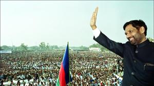 Ram Vilas Paswan during his newly formed party Janshakti Rally at Ramlila ground in New Delhi on November 28, 2000. Union minister and founder of Lok Janshakti Party (LJP) leader Ram Vilas Paswan passed away on October 8, 2020 following illness. He was 74. (Photo- Arvind Yadav / HT archive) Ram Vilas Paswan during his newly formed party Janshakti Rally at Ramlila ground in New Delhi on November 28, 2000. Union minister and founder of Lok Janshakti Party (LJP) leader Ram Vilas Paswan passed away on October 8, 2020 following illness. He was 74. (Photo- Arvind Yadav / HT archive)