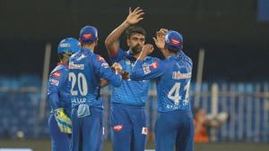 IPL 2020: Delhi Capitals celebrate a Rajasthan Royals wicket.(IPL/Twitter) IPL 2020: Delhi Capitals celebrate a Rajasthan Royals wicket.(IPL/Twitter)