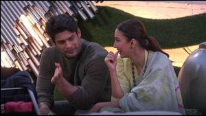 Bigg Boss 14: Sidharth Shukla and Gauahar Khan share stories in the house. Bigg Boss 14: Sidharth Shukla and Gauahar Khan share stories in the house.