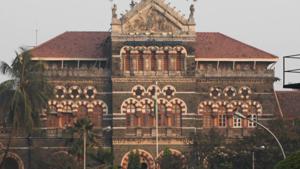 The Maharashtra cops were booked after the Nagpur commissioner of police, Amitesh Kumar ordered a probe into the incident(HT Photo) The Maharashtra cops were booked after the Nagpur commissioner of police, Amitesh Kumar ordered a probe into the incident(HT Photo)
