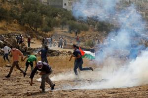 The euphoria over the normalisation of Israel’s ties with its neighbours should not take the focus away from the need for Israel to end its policies of dispossessing Palestinians. This is the only way to ensure a durable peace in the region(REUTERS) The euphoria over the normalisation of Israel’s ties with its neighbours should not take the focus away from the need for Israel to end its policies of dispossessing Palestinians. This is the only way to ensure a durable peace in the region(REUTERS)