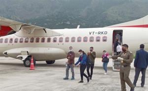 File photo of Bhuntar airport in Kullu-Manali.(PTI) File photo of Bhuntar airport in Kullu-Manali.(PTI)