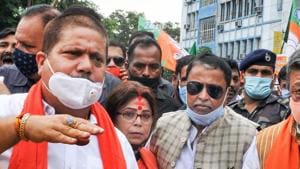BJP Barrackpore MP Arjun Singh (2L), and party activists march towards State Secretariat Nabanna during a protest.(PTI)