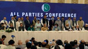 Leaders of the Pakistan's opposition political parties address the closing session of the All Parties Conference (APC) in Islamabad, Pakistan September 20, 2020.(REUTERS) Leaders of the Pakistan's opposition political parties address the closing session of the All Parties Conference (APC) in Islamabad, Pakistan September 20, 2020.(REUTERS)