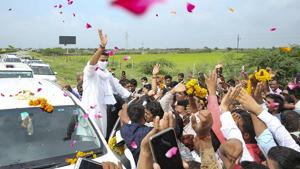 Congress leader Sachin Pilot is greeted by his supporters on his way to his constituency Tonk of Rajasthan.(PTI)