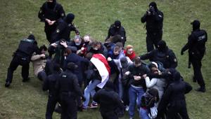 People clash with policemen during an opposition rally to protest the official presidential election results in Minsk, Belarus, Sunday, Oct. 11, 2020 (AP Photo) People clash with policemen during an opposition rally to protest the official presidential election results in Minsk, Belarus, Sunday, Oct. 11, 2020 (AP Photo)