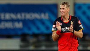 Chris Morris of Royal Challengers Bangalore celebrates the wicket of Dwayne Bravo of Chennai Super Kings during IPL 2020 cricket match.(PTI) Chris Morris of Royal Challengers Bangalore celebrates the wicket of Dwayne Bravo of Chennai Super Kings during IPL 2020 cricket match.(PTI)