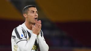 Juventus' Cristiano Ronaldo reacts.(REUTERS) Juventus' Cristiano Ronaldo reacts.(REUTERS)