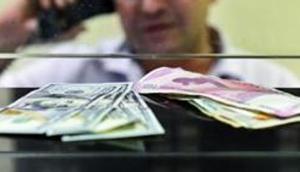 At the interbank forex market, the rupee opened on a weak note at 73.41, pared some losses and finally closed at 73.35 against the greenback, down 7 paise over its previous close of 73.28.(PTI) At the interbank forex market, the rupee opened on a weak note at 73.41, pared some losses and finally closed at 73.35 against the greenback, down 7 paise over its previous close of 73.28.(PTI)