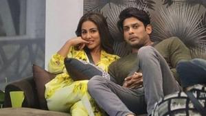 Sidharth Shukla, Hina Khan and Gauahar Khan will stay in the Bigg Boss 14 house for two weeks. Sidharth Shukla, Hina Khan and Gauahar Khan will stay in the Bigg Boss 14 house for two weeks.
