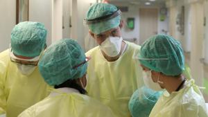 Covid-19 reinfection is an emerging aspect of the ongoing pandemic on which studies are going on. (Representative image)(REUTERS) Covid-19 reinfection is an emerging aspect of the ongoing pandemic on which studies are going on. (Representative image)(REUTERS)