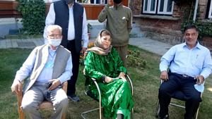 PDP chief Mehbooba Mufti meets party leaders at her residence in Srinagar on October 14, 2020.(ANI Photo) PDP chief Mehbooba Mufti meets party leaders at her residence in Srinagar on October 14, 2020.(ANI Photo)