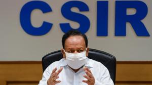 Union health minister Harsh Vardhan has accepted community transmission in India, but the trend is only in a few districts of certain states, he added.(PTI) Union health minister Harsh Vardhan has accepted community transmission in India, but the trend is only in a few districts of certain states, he added.(PTI)