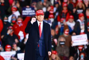 Donald Trump gestures during a campaign rally in Muskegon, Michigan.(AFP) Donald Trump gestures during a campaign rally in Muskegon, Michigan.(AFP)