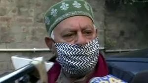 Former Jammu and Kashmir Farooq Abdullah speaks to media after leaves ED office, in Srinagar on Monday.(ANI photo) Former Jammu and Kashmir Farooq Abdullah speaks to media after leaves ED office, in Srinagar on Monday.(ANI photo)