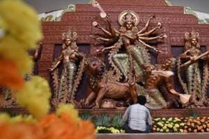 A view of a Durga Puja pandal, New Delhi(Sanchit Khanna/HT PHOTO) A view of a Durga Puja pandal, New Delhi(Sanchit Khanna/HT PHOTO)