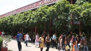 In the second list, all colleges, including LSR, have dropped their cut-offs marginally by 0.5 to 1 percentage points.(HT file photo) In the second list, all colleges, including LSR, have dropped their cut-offs marginally by 0.5 to 1 percentage points.(HT file photo)