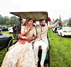 Roma Popat and Vinal Patel at their drive-in wedding in Essex, England.(Courtesy Saheli Events / i-Maani Photography) Roma Popat and Vinal Patel at their drive-in wedding in Essex, England.(Courtesy Saheli Events / i-Maani Photography)