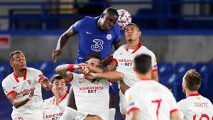 Chelsea's Kurt Zouma heads at goal.(Pool via REUTERS) Chelsea's Kurt Zouma heads at goal.(Pool via REUTERS)