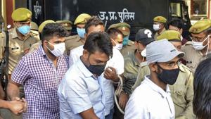 Police produce journalist Siddique Kappan and three others, suspected to have links with the Popular Front of India. (PTI Photo)(PTI) Police produce journalist Siddique Kappan and three others, suspected to have links with the Popular Front of India. (PTI Photo)(PTI)
