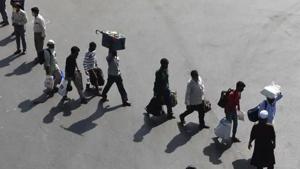 Rajesh Mani of Manav Seva Sansthan said 33 Indian labourers, including 25 workers from Uttar Pradesh, have been held hostage by a company in Somalia for the last eight months.(File photo for representation) Rajesh Mani of Manav Seva Sansthan said 33 Indian labourers, including 25 workers from Uttar Pradesh, have been held hostage by a company in Somalia for the last eight months.(File photo for representation)