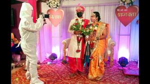 The long queues of well-wishers are gone; instead couples do the rounds and are wished from a distance. Photographs are taken from a distance too. Guests are regularly reminded to stay off the stage, and some planning agencies even offer a service where they appoint monitors to ensure distancing all through the venue. (Photo courtesy Radiance Events, Lucknow) The long queues of well-wishers are gone; instead couples do the rounds and are wished from a distance. Photographs are taken from a distance too. Guests are regularly reminded to stay off the stage, and some planning agencies even offer a service where they appoint monitors to ensure distancing all through the venue. (Photo courtesy Radiance Events, Lucknow)