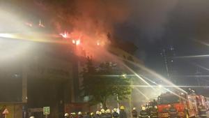 The fire at the City Centre Mall in Mumbai escalated to level-5 on Friday.(Photo courtesy: Brihanmumbai Municipal Corporation) The fire at the City Centre Mall in Mumbai escalated to level-5 on Friday.(Photo courtesy: Brihanmumbai Municipal Corporation)