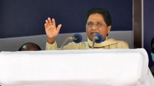 Mayawati said that Nitish Kumar failed miserably in helping the migrants come home and also failed in providing them livelihood after return.(PTI)