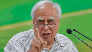 *Kapil Sibal tweeted President Trump’s comments on India’s air and coronavirus death count made during Thursday’s debate(PTI) *Kapil Sibal tweeted President Trump’s comments on India’s air and coronavirus death count made during Thursday’s debate(PTI)