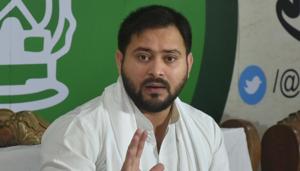 RJD leader Tejashwi Yadav in a poll rally accused the Nitish Kumar government of failing to root out corruption, bring industries, provide employment and check migration for livelihood.(Parwaz Khan / Hindustan Times) RJD leader Tejashwi Yadav in a poll rally accused the Nitish Kumar government of failing to root out corruption, bring industries, provide employment and check migration for livelihood.(Parwaz Khan / Hindustan Times)