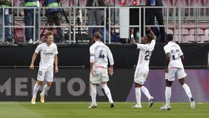 Soccer Football - La Liga Santander - FC Barcelona v Real Madrid - Camp Nou, Barcelona, Spain - October 24, 2020 Real Madrid's Luka Modric celebrates scoring their third goal with teammates REUTERS/Albert Gea(REUTERS) Soccer Football - La Liga Santander - FC Barcelona v Real Madrid - Camp Nou, Barcelona, Spain - October 24, 2020 Real Madrid's Luka Modric celebrates scoring their third goal with teammates REUTERS/Albert Gea(REUTERS)