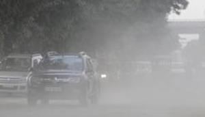The Noida authority has issued penalties worth over Rs 30.94 lakh since last Saturday on entities adding to air pollution, according to PTI(HT Photo) The Noida authority has issued penalties worth over Rs 30.94 lakh since last Saturday on entities adding to air pollution, according to PTI(HT Photo)