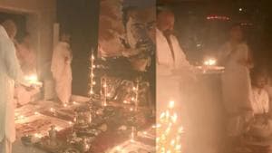 Sanjay Dutt performs aarti on Dussehra. Sanjay Dutt performs aarti on Dussehra.