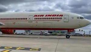 The bids will now be invited on the enterprise value where bids will be invited on both equity and debt, Union civil aviation minister Hardeep Puri announced on Thursday.(File photo) The bids will now be invited on the enterprise value where bids will be invited on both equity and debt, Union civil aviation minister Hardeep Puri announced on Thursday.(File photo)