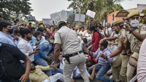 Police personnel detain AAP leaders and councilors during a protest against privatization of sanitation services by SDMC, at Civic Centre in New Delhi on Wednesday.(PTI File Photo) Police personnel detain AAP leaders and councilors during a protest against privatization of sanitation services by SDMC, at Civic Centre in New Delhi on Wednesday.(PTI File Photo)