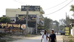 A wholesale shop of crackers at Gadoli village near sector-37D, in Gurugram.(Parveen Kumar/HT Photo) A wholesale shop of crackers at Gadoli village near sector-37D, in Gurugram.(Parveen Kumar/HT Photo)