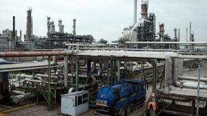 The refinery of Austrian oil and gas group OMV is pictured in Schwechat, Austria.(Reuters File Photo) The refinery of Austrian oil and gas group OMV is pictured in Schwechat, Austria.(Reuters File Photo)
