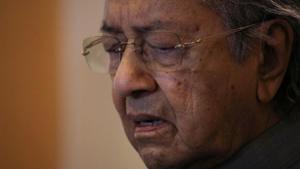 Malaysia's former Prime Minister Mahathir Mohamad during a news conference in Putrajaya, Malaysia.(Reuters File Photo) Malaysia's former Prime Minister Mahathir Mohamad during a news conference in Putrajaya, Malaysia.(Reuters File Photo)