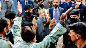National Conference president Farooq Abdullah at the Durga Nag Temple in Srinagar on Oct 24.(PTI Photo) National Conference president Farooq Abdullah at the Durga Nag Temple in Srinagar on Oct 24.(PTI Photo)