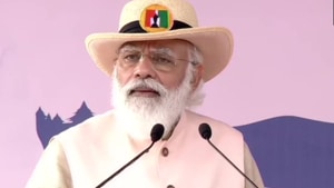 PM Modi said 130 crore Indians together honoured the Covid-19 warriors in their fight against the pandemic(ANI/Twitter) PM Modi said 130 crore Indians together honoured the Covid-19 warriors in their fight against the pandemic(ANI/Twitter)