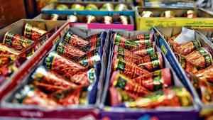 Green firecrackers on sale at a shop near Jama Masjid on Friday.(Sanchit Khanna/HT Photo) Green firecrackers on sale at a shop near Jama Masjid on Friday.(Sanchit Khanna/HT Photo)