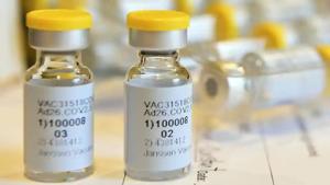 AIIMS plans to recruit anywhere between 2,000-5,000 participants for the upcoming phase 3 trial once they get the approval.(AP File Photo) AIIMS plans to recruit anywhere between 2,000-5,000 participants for the upcoming phase 3 trial once they get the approval.(AP File Photo)