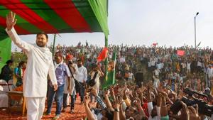 RJD leader Tejashwi Yadav addresses an election rally ahead of the Bihar Assembly polls at Digha in Patna.(PTI) RJD leader Tejashwi Yadav addresses an election rally ahead of the Bihar Assembly polls at Digha in Patna.(PTI)
